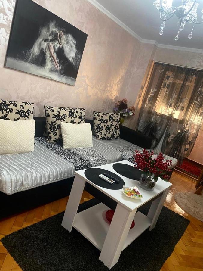 Tribunal Apartament Langa Faleza Dunarii Braila Exterior photo